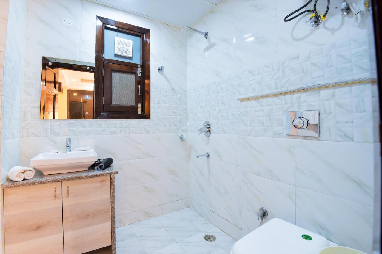 Bedchambers Medicity Serviced Apartments In Ґурґаон Екстер'єр фото