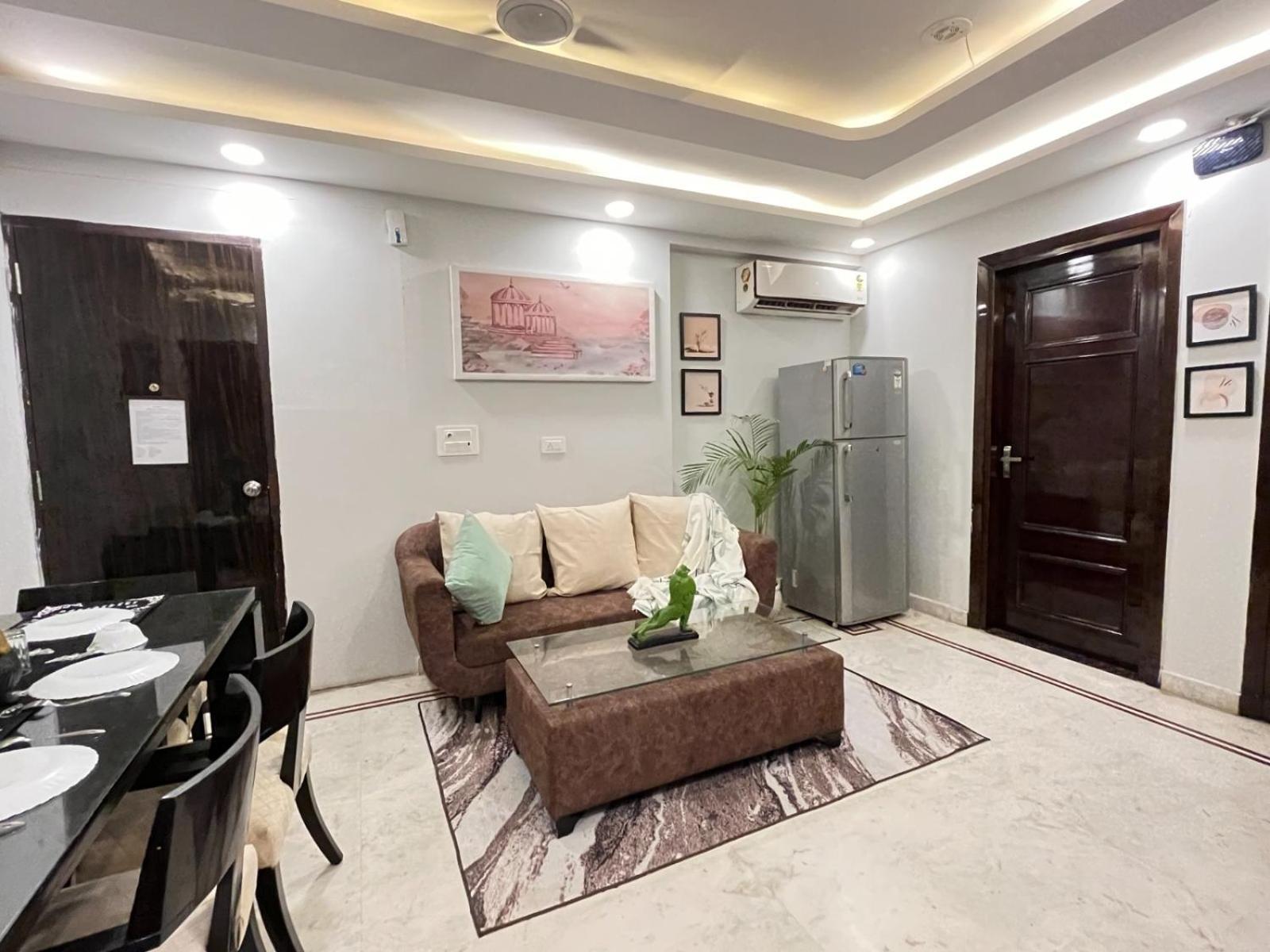 Bedchambers Medicity Serviced Apartments In Ґурґаон Екстер'єр фото