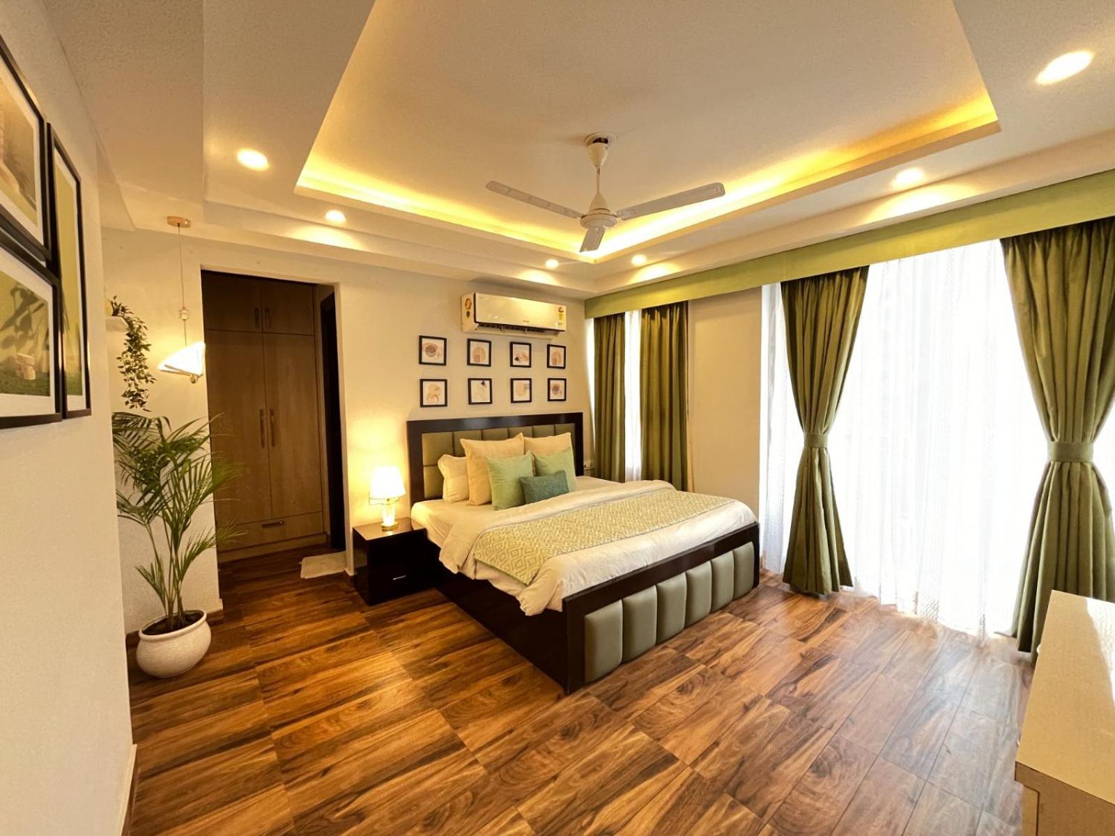 Bedchambers Medicity Serviced Apartments In Ґурґаон Екстер'єр фото