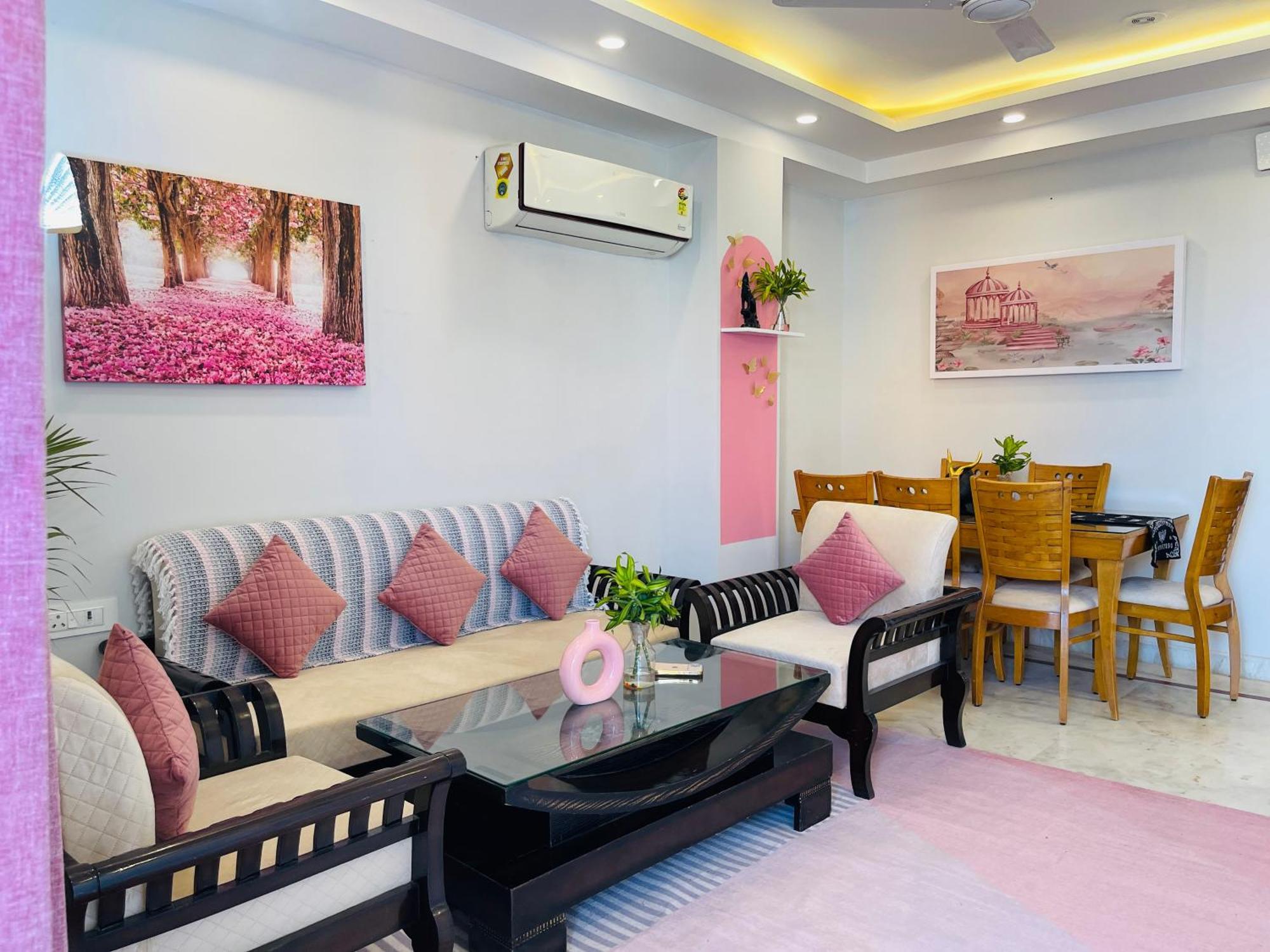 Bedchambers Medicity Serviced Apartments In Ґурґаон Екстер'єр фото