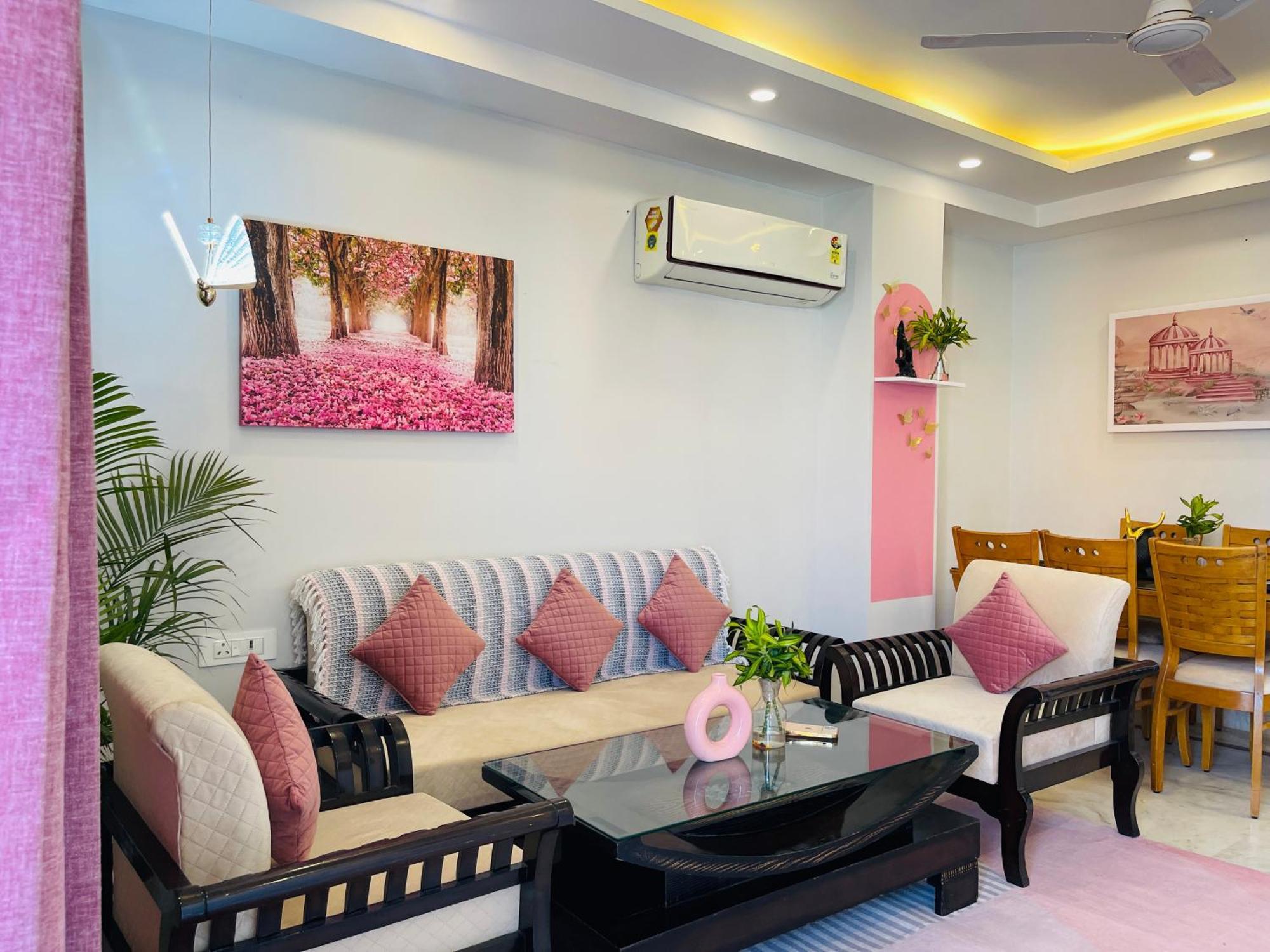 Bedchambers Medicity Serviced Apartments In Ґурґаон Екстер'єр фото