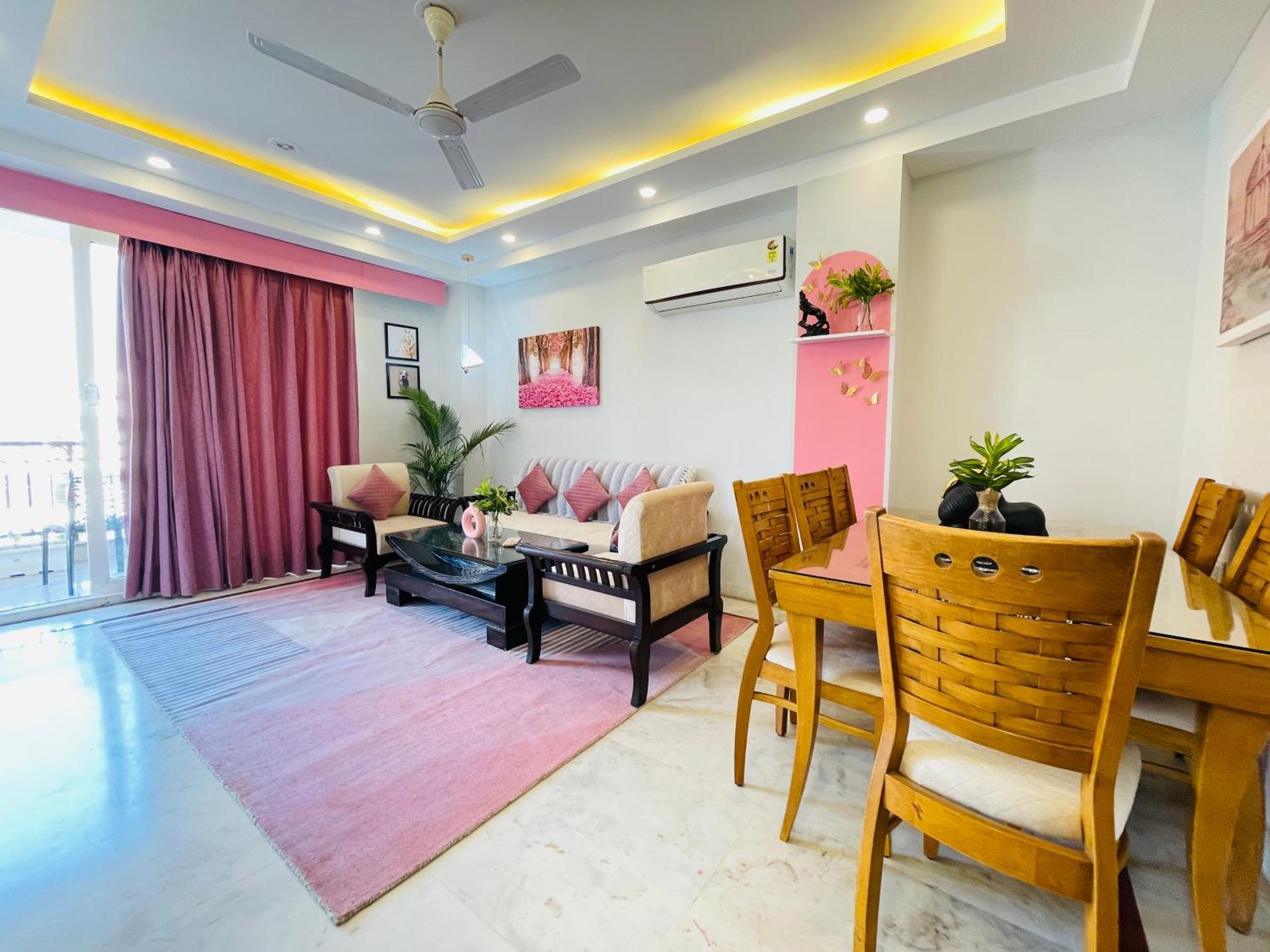 Bedchambers Medicity Serviced Apartments In Ґурґаон Екстер'єр фото